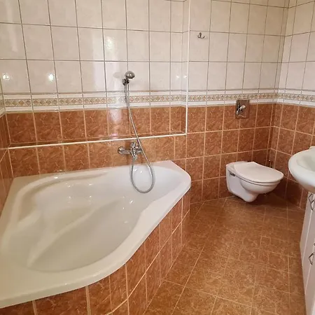 Aqua Therm Hotel 3*