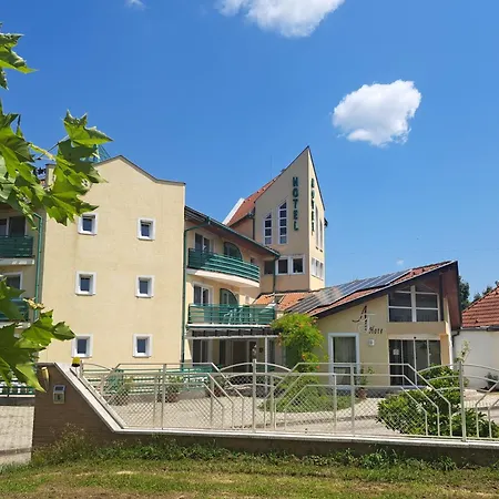 Aqua Therm Hotel 3*