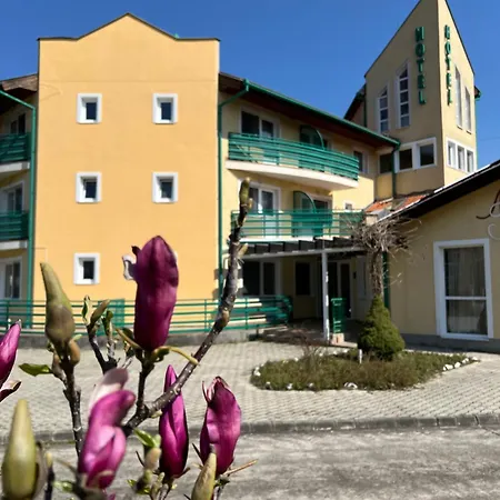 Aqua Therm Hotel 3*