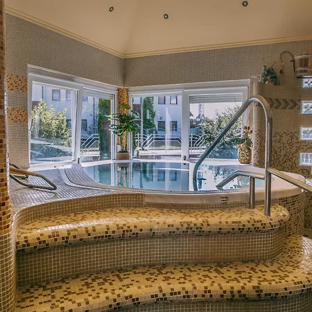 Aqua Therm Szálloda 3*